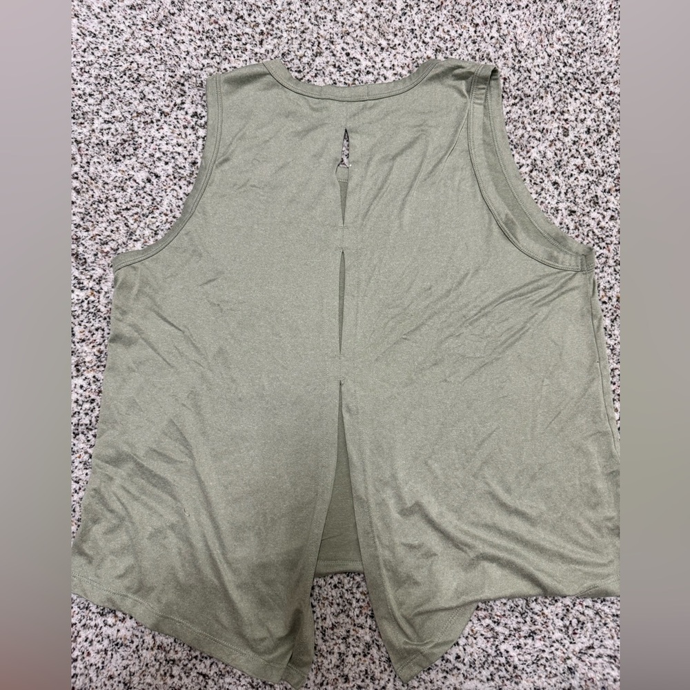 Very soft crop athletic tank